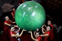 Six-ton Chinese 'pearl' is world's Largest 1.jpg